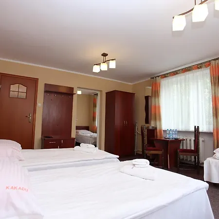 Kakadu Hotel 2*