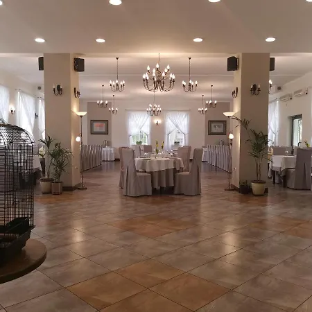 Kakadu Hotel 2*
