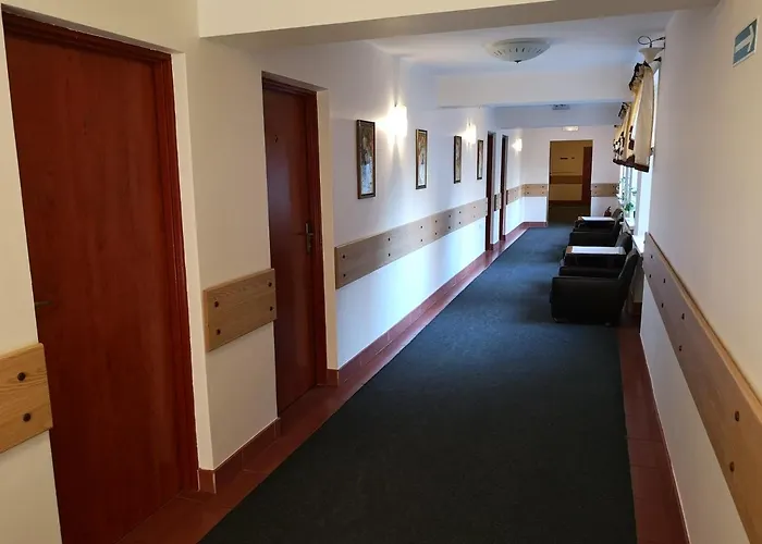 Kakadu Otel 2*